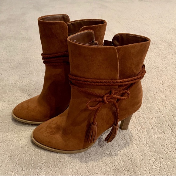 Faux Suede Heeled Tassel Bootie Like New Condition - Picture 4 of 6